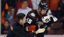 KRUTÉ! Anaheim vykoupil vítězství krvavým zraněním kapitána