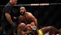 V Kansasu to jiskřilo: Mighty Mouse Johnson vyrovnal rekord!