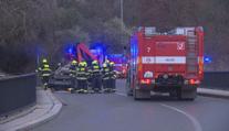 Řidič v pražských Hlubočepech převrátil auto na střechu. Nadýchal 1,5 promile