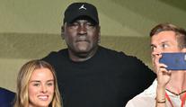 Yamalův zápis mezi rekordmany sledoval i slavný Jordan, Barcelona ale prohrála