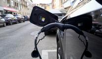Elektrická budoucnost? Průzkum tvrdí opak: Půlka lidí elektromobil ani nezvažuje