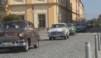 Dříve luxus, dnes retro. Na Olomoucku se sjela auta značky Volha