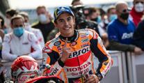 Šampion Márquez si může oddechnout. Slavný jezdec na operaci nemusí