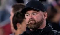 Nadávky sudímu a nakopnutá láhev. Rooney schytal mastnou pokutu