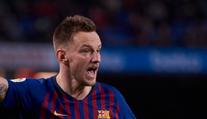 Hvězda Barcelony se vrací do Sevilly, kývla i na radikální snížení platu