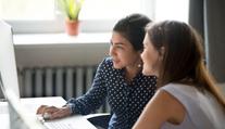 Studenty čeká těžká volba. Musí si vybrat školu a nemůžou ji navštívit
