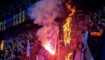Další ostuda ultras Sparty. Pózovali v bílých kuklách, část z nich hajlovala