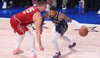 Utkání hvězd NBA nabídlo rekordní počet bodů. Lillard vyrovnal Jordana
