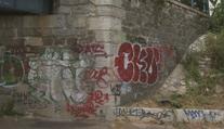 Praha zápasí s graffiti. Majitelé domů mohou žádat o dotaci na jejich odstranění