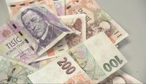 Platy politiků dále rozdělují. Zpátečku už zařadili i někteří koaliční poslanci
