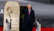 Trumpovo letadlo mířilo na volební mítink. Kvůli technickým problémům ho museli odklonit