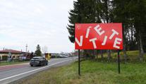 Město představilo nové uvítací cedule. Jako ze školky, vysmáli se lidé