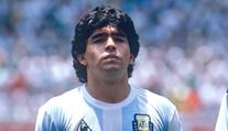 Maradona před smrtí trpěl 12 hodin v bolestech, ukázala pitva