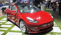Tesla začala prodávat levný Model 3. Cena je necelých 800 tisíc