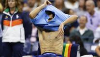Šok na US Open, Djokovič končí už ve 3. kole. Dál neprošel ani Lehečka