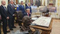 Hormuzský průliv bude americký, tvrdí Trump. Přijměte realitu, vzkazuje Írán