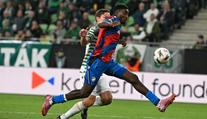 Unikl Durosinmi před gólem vyloučení? Jasná červená karta, tvrdí Fillo