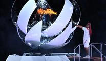 Žádná sportovní legenda! Olympijský oheň zažehla kontroverzní tenistka