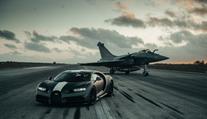 Fascinující závod. Hypersport vyzval vojenskou stíhačku, kdo byl rychlejší?