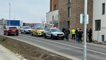 Tragická smrt v pražských Řeporyjích. Muž nepřežil pád z lešení domu