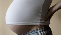 Ženě (25) chtěli vzít vaječníky, našli v ní ZDRAVÉHO CHLAPEČKA