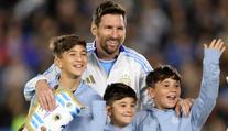 Láska k rodině i k Argentině. Záběry dojatého Messiho obletěly svět