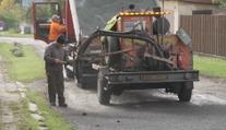 Lidé v Jihlavě se dočkali. V ulici bez asfaltu nemusí dočasně platit parkovné
