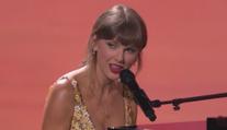 Fanoušci Taylor Swift spekulují. Zpěvačka se možná bude za pár dní vdávat