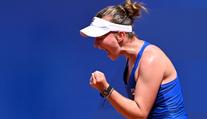 Krejčíková zahájila přípravu na Wimbledon vítězně, Siniaková padla
