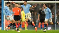 Citizens odvrátili v Lize mistrů blamáž, Real i Bayern musí do play-off