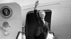 Američané se rozloučili s exprezidentem Carterem. Nositel Nobelovy ceny se dožil sta let