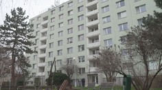 V domě se seniory týdny nejezdí výtah. Chybí součástka, hájí situaci starosta