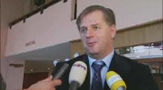 Bendl ON-LINE: Topolánek potřebuje pokoru