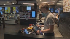 Čeští studenti jsou jedni z nejpracovitějších. Důvodem jsou slabé stipendijní programy