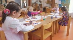 Školky jsou plné, děti proto trpí v dětských koutcích v obchodních domech