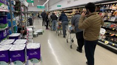 Druhá vlna změnila, jak Češi nakupují. Co mizí z obchodů nejrychleji?