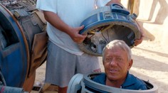 Zemřela hvězda Star Wars, představitel robota R2-D2