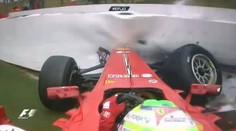 Pilotům F1 zatápěl v Silverstonu déšť. Massa to napálil do bariér