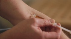 Dívka zemřela po požití fentanylu. Dealerovi hrozí až 18 let vězení