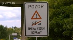 IGNORUJTE NAVIGACI, radí nová dopravní značka!