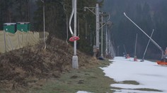 Vánoční prázdniny lidé tráví v zoo i na zámcích. Skiareály zejí prázdnotou