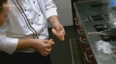 Pozor na trik obchodníků, prodávají "křehčené" maso plné vody