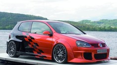 Vytuněný VW Golf. Rovnou z továrny!