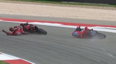 Nehoda hvězdných závodníků těsně před koncem. Bagnaia se srazil s Márquezem