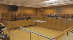 Soud se znovu zabývá Cimickým. Čelí obžalobě ze násilnění a vydírání
