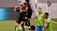 Fotbalisté Los Angeles vyzráli na obhájce titulu, slavil i Portland