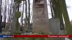 VIDEO: Provokace neonacistů: antisemitské letáky a Masaryk "položid"