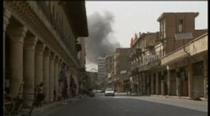 Před bankou v Bagdádu odpálili osm bomb. 26 obětí