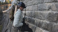 Mladá moderátorka se připojila k vojákům v extrémní výzvě. Bohužel netušila, co ji čeká
