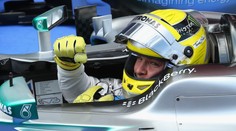 Mercedes má třetí pole position v řadě! Kvalifikaci kraloval Rosberg